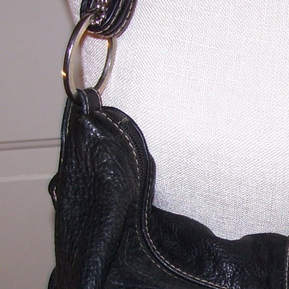 Fortuna Valentina Black Leather Shoulder Bag - Picture 15 of 15